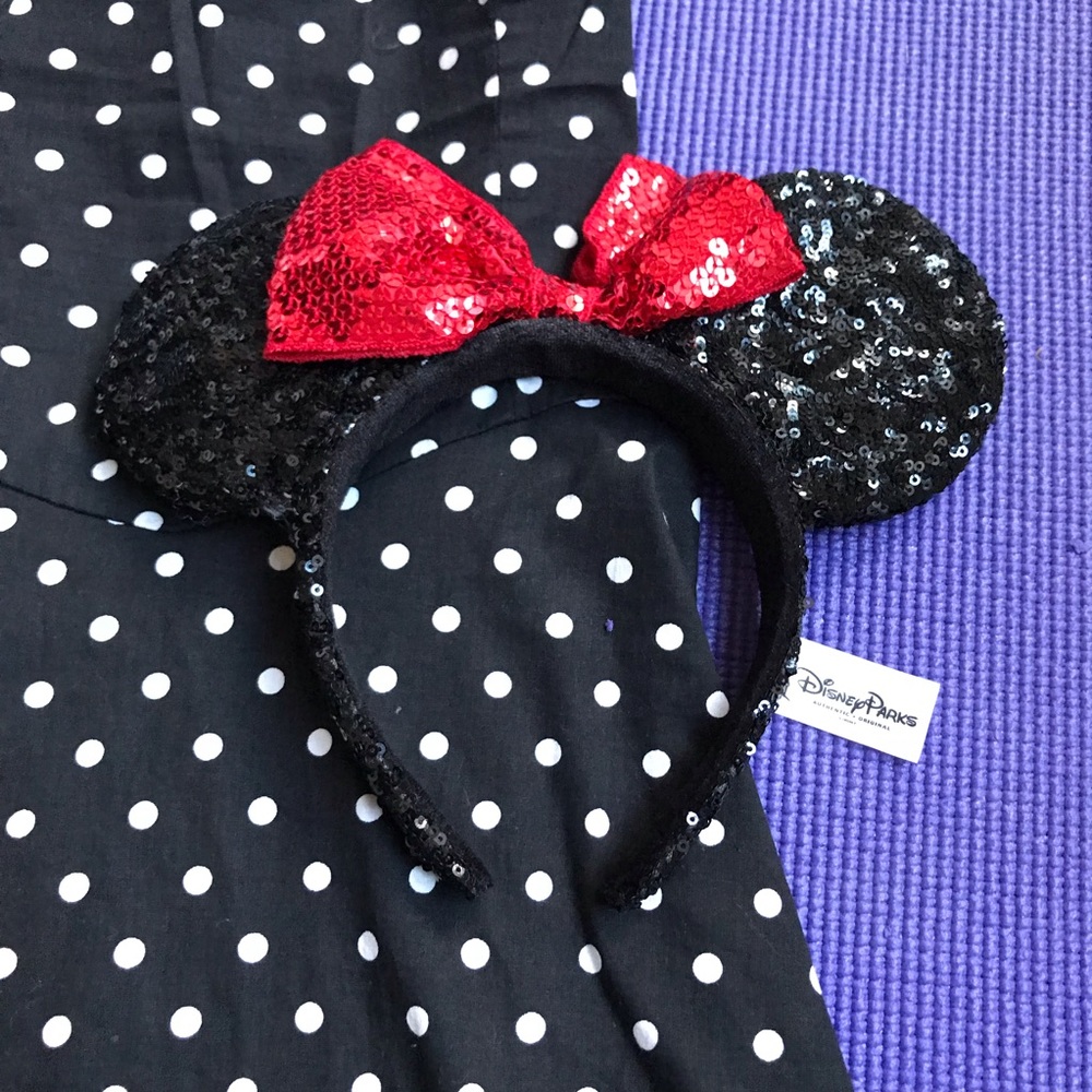 Disney MINNIE MOUSE Adult Halloween Costume